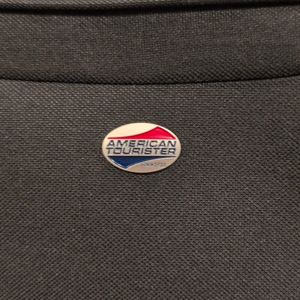 American Tourister new without